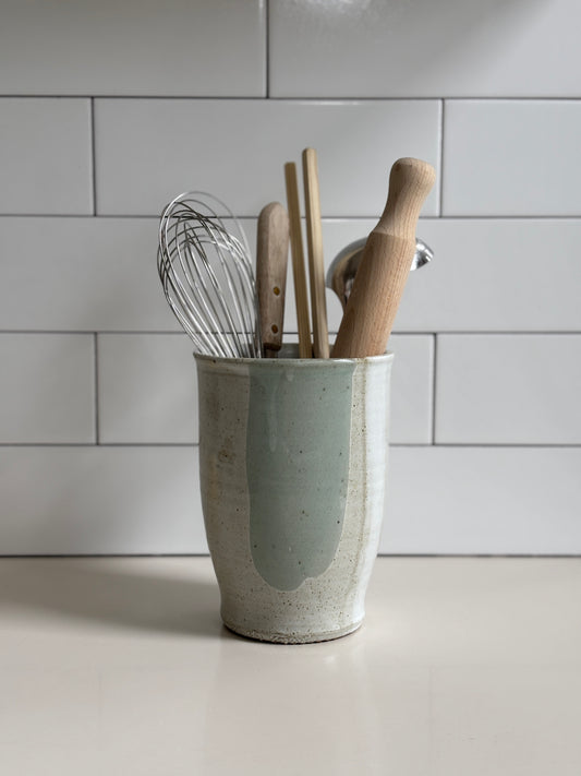 Utensil holder